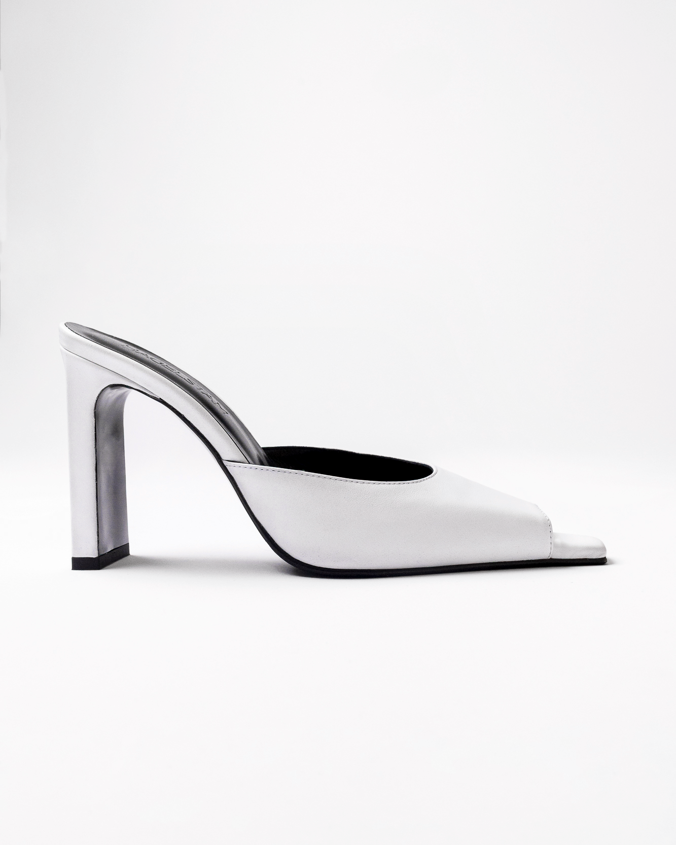 Pearl Mule 95 Milk