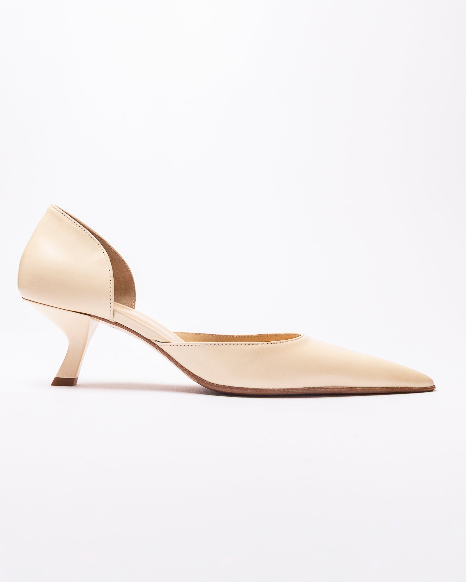 Amber D’Orsay Pump 55 Vanilla