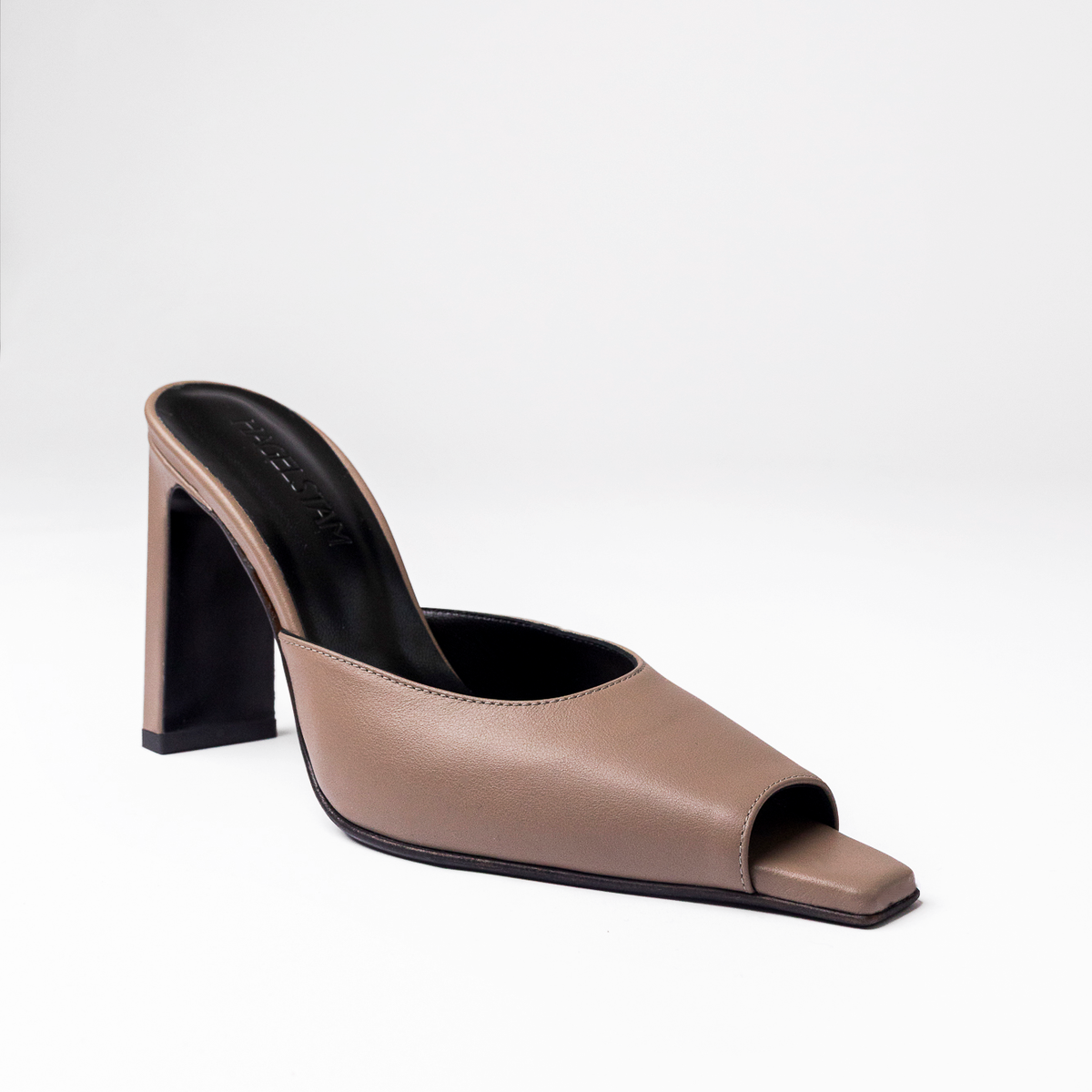 靴 amerivintage OVAL MOTIF VOLUME MULE Pearl Mule 95 Mushroom